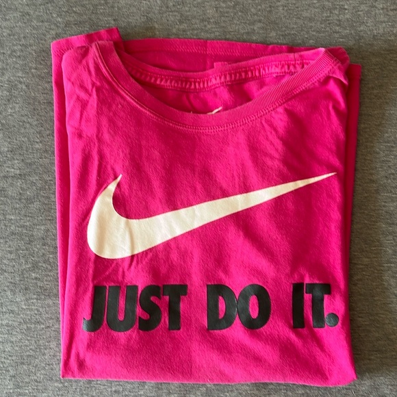 Nike T-Shirt - Picture 1 of 1